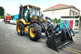 Massive 4CX Backhoe Loaders for Sale in Jamaica