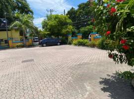 Commercial Bldg/Offices for Rent St. James, Monteg