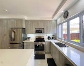 Townhouse for Rent St. Ann, Priory