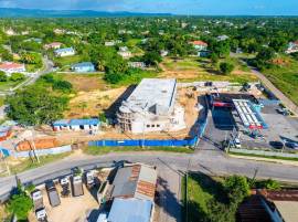 Commercial Bldg/Offices for Rent Clarendon, May Pe