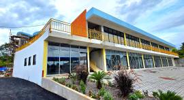 Commercial Bldg/Offices for Rent Clarendon, May Pe