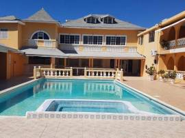 Resort Apartment/Villa for Sale St. James, Montego