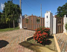House for Sale St. Ann, Plantation Village