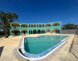 Resort Apartment/Villa for Sale Westmoreland, Revi