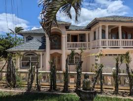 House for Sale Manchester, Spur Tree