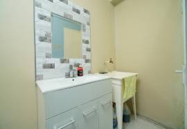 Commercial Bldg/Offices for Rent Kingston & St. An