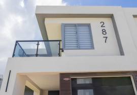 Townhouse for Sale St. Ann, Richmond