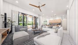 Resort Apartment/Villa for Sale St. James, Ironsho