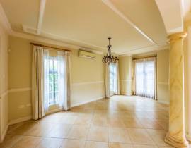 Resort Apartment/Villa for Sale Kingston & St. And