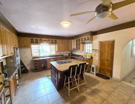 House for Sale St. James, Hartfield