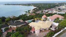 Resort Apartment/Villa for Sale St. Ann, Discovery