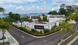 Townhouse for Sale St. James, Reading