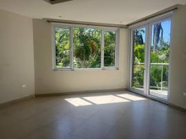 Townhouse for Sale St. James, Spring Garden