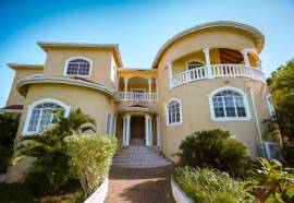 House for Sale St. Ann, Discovery Bay