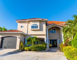 House for Sale St. Ann, Plantation Village