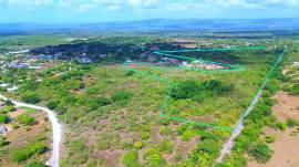 Development Land (Residential) for Sale Clarendon,
