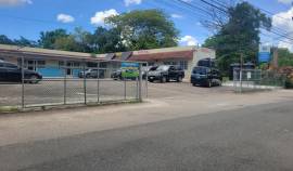 Commercial Bldg/Offices for Sale St. Elizabeth, Sa