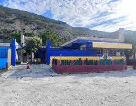 Commercial Bldg/Offices for Sale St. Catherine, Po