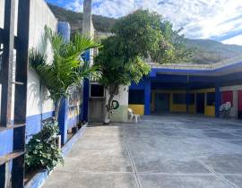 Commercial Bldg/Offices for Sale St. Catherine, Po