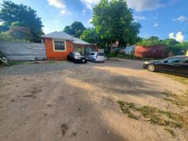 Commercial Bldg/Offices for Rent Kingston & St. An