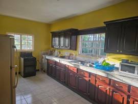 House for Rent St. James, Half Moon