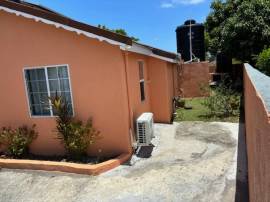 House for Rent St. James, SPOT VALLEY