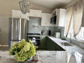 House for Rent St. Catherine, Gutters