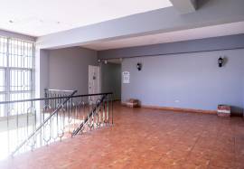 Commercial Bldg/Offices for Rent St. James, Monteg