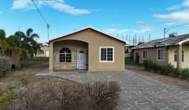 House for Rent St. Catherine, Phoenix Park