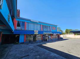 Commercial Bldg/Offices for Rent Clarendon, May Pe