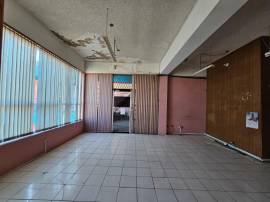 Commercial Bldg/Offices for Rent Clarendon, May Pe