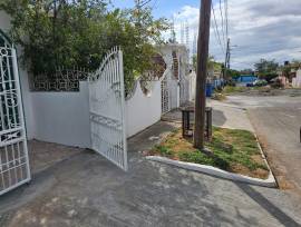 House for Rent St. Catherine, Epsom