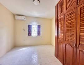 Apartment for Rent St. James, Lilliput