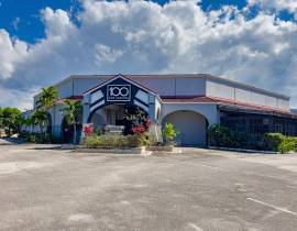 Commercial Bldg/Offices for Rent St. James, Monteg