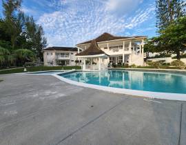 Resort Apartment/Villa for Rent St. Ann, Mammee Ba