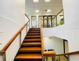 Commercial Bldg/Offices for Rent St. James, Monteg