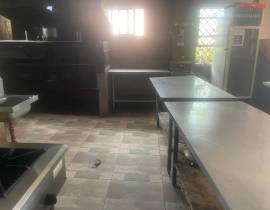 Commercial Bldg/Offices for Rent St. James, Monteg