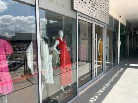 Commercial Bldg/Offices for Rent St. James, Monteg