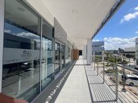 Commercial Bldg/Offices for Rent St. James, Monteg